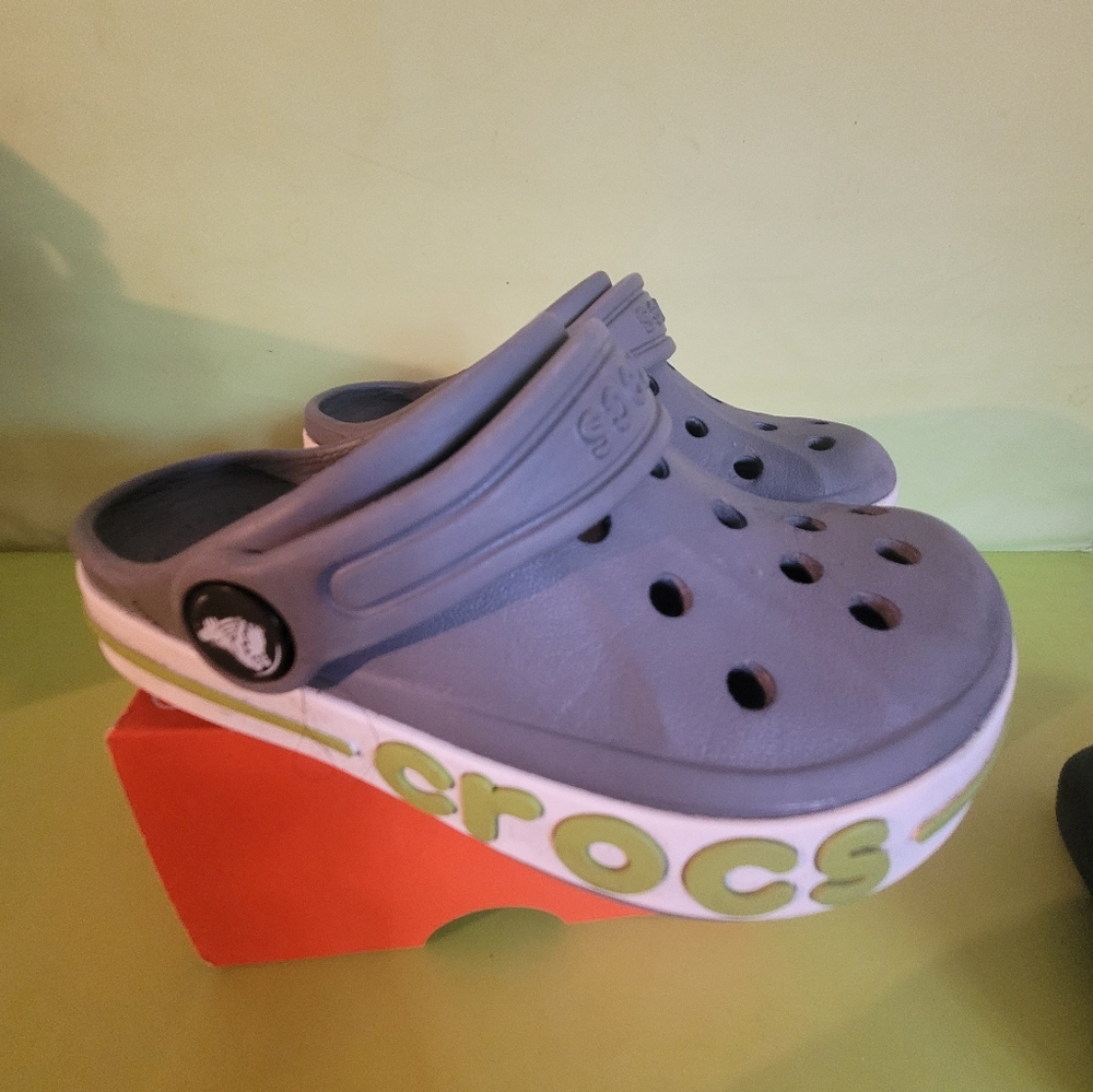Crocs  size 9 toddler